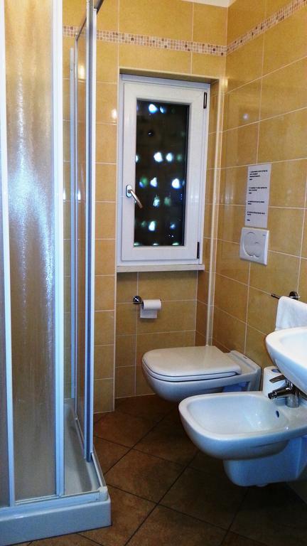 Appartamento Villa Elison Lazise Buitenkant foto