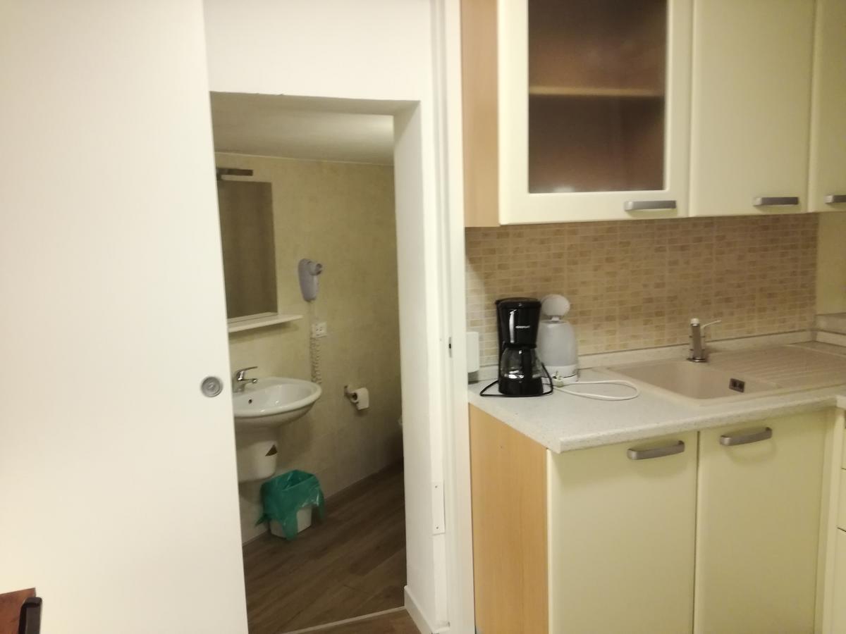 Appartamento Villa Elison Lazise Buitenkant foto